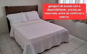 Quarto privado com ar condicionado
